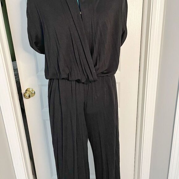 Bar III One Piece Comfy Stretch V Neck Short Sleeve Rayon Spandex Jumpsuit - Picture 10 of 13